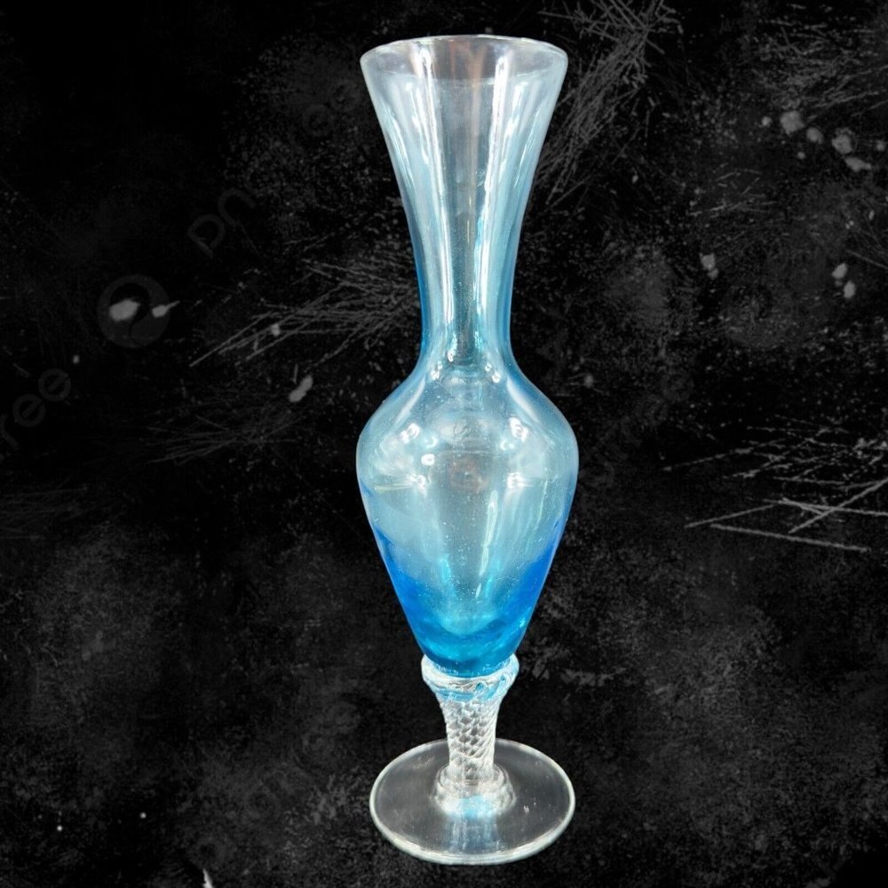 Transparent Light Blue Art Glass Optic Art Glass Vase With‎ Clear Twisted Bottom